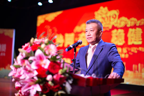 东莞“优秀中国特色社会主义事业建设者”，DB电竞
董事长吴惠明上榜！